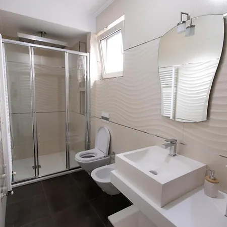 Apartament Luxury Penthouse Near Air Albania *