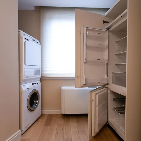 公寓 Luxury Penthouse Near Air Albania