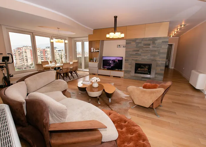 公寓 Luxury Penthouse Near Air Albania 地拉那